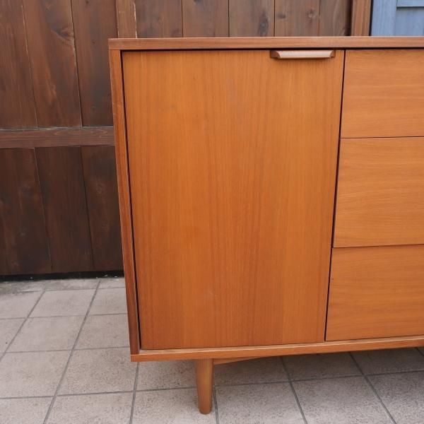 unico(ウニコ)のHOLM(ホルム)シリーズ キャビネットです！しっとりと