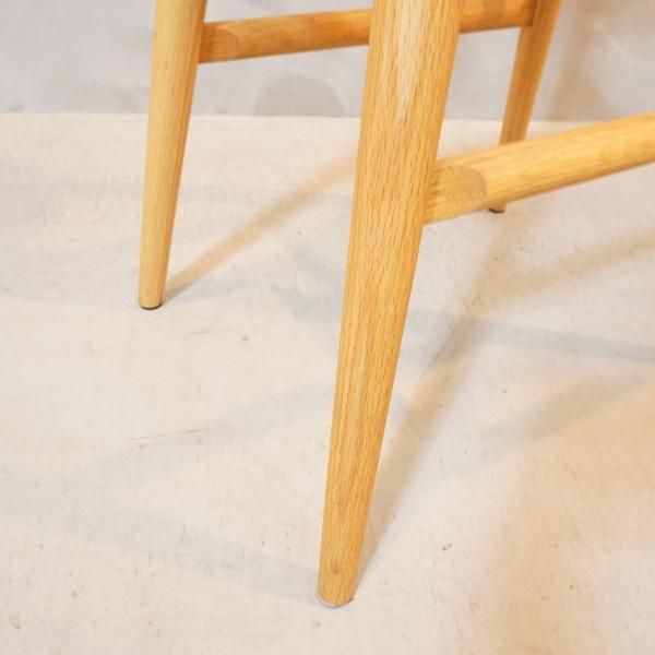 飛騨の家具メーカーKASIWA(柏木工)よりオーク材 ハイスツールです