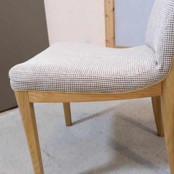 人気のkarimoku(カリモク家具)/Chitano(チターノ)よりダイニングチェア