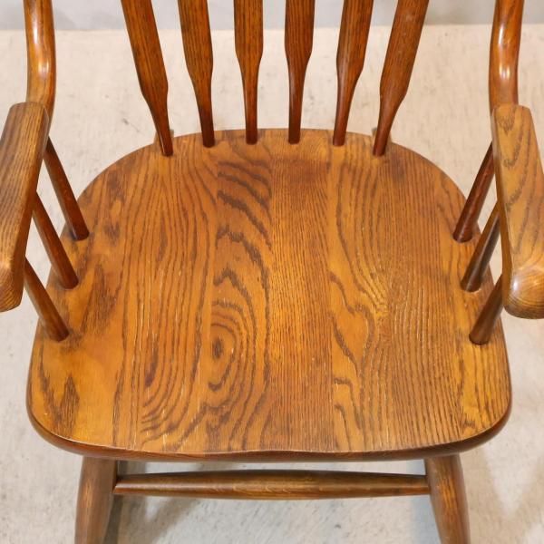 IDC大塚取り扱いShin Lee(シンリー)のレッドオーク材 ロッキングチェア