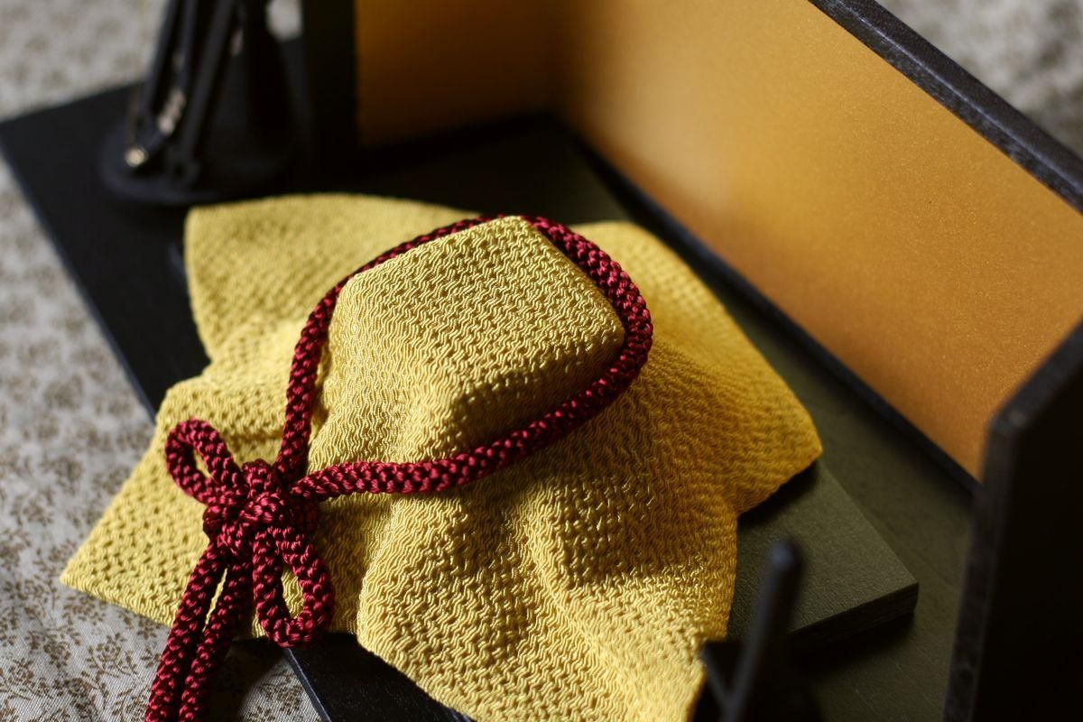 岡崎順子 五月人形三段・黒 作家の器｜さわらぎ