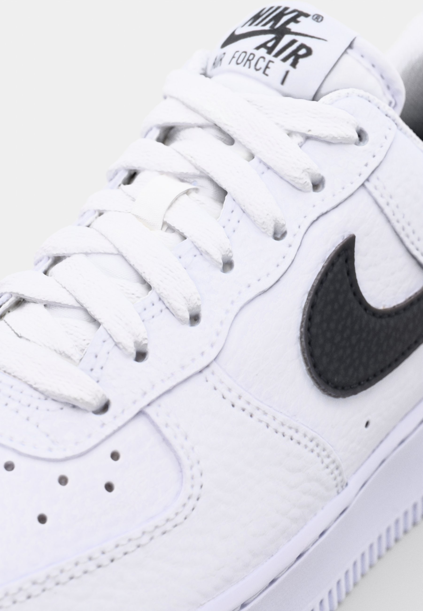 Nike Sportswear AIR FORCE 1 07 - Sneakers low - white/black/alb