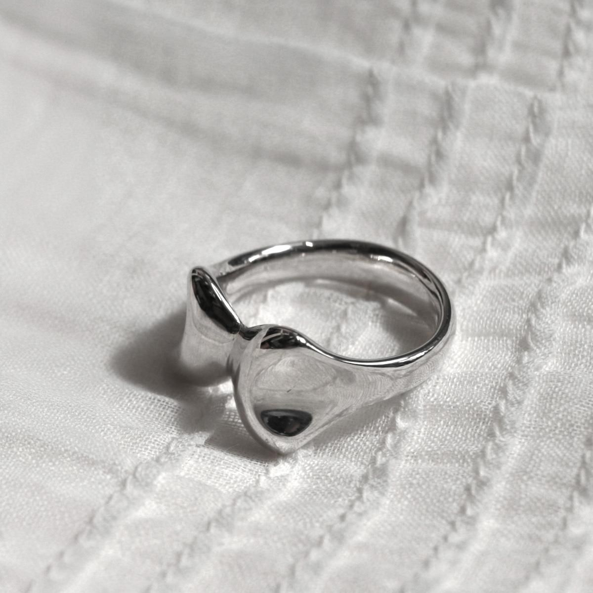 TIFFANY & Co.] SPAIN製 ティファニー リボンモチーフ リング シルバー