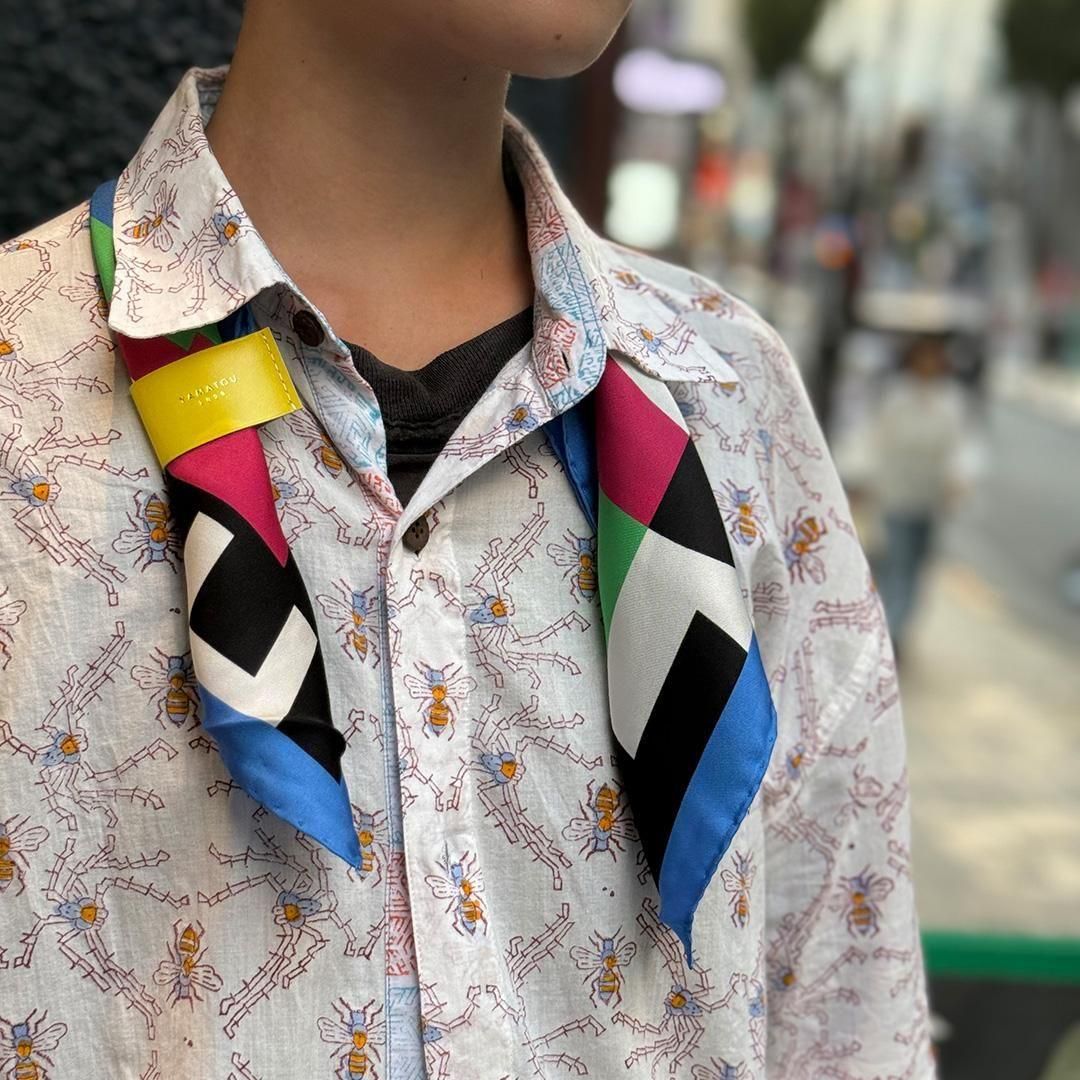 スカーフ AW11418-COL11 - 革財布の山藤（やまとう）| 老舗の職人が