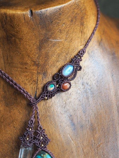 マクラメ編みネックレス ターコイズ＆ヒマラヤ水晶（インド・ヒマラヤ