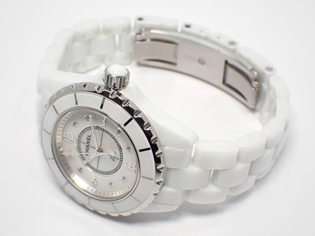シャネル J12 ホワイトセラミック 8Pダイヤインデックス 33MM クォーツ