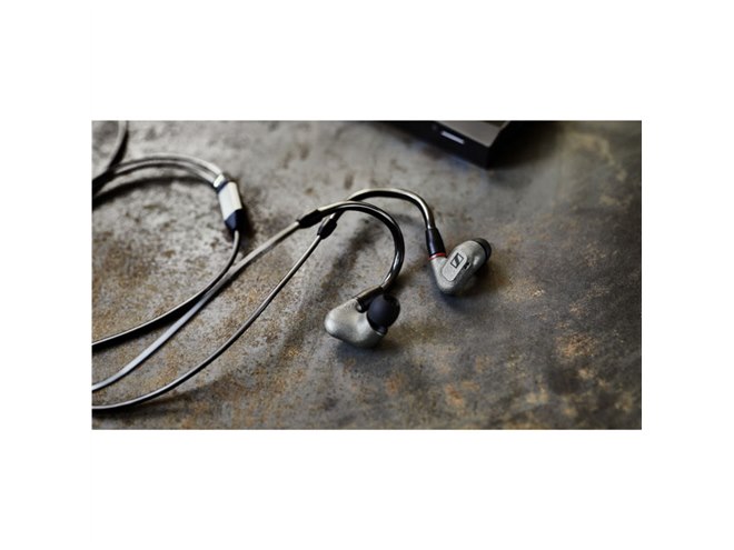 ゼンハイザー、TrueResponse トランスデューサー搭載の有線イヤホン