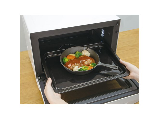 コイズミ、設定温度を－10～90度で調節できる「オーブンレンジ KOR