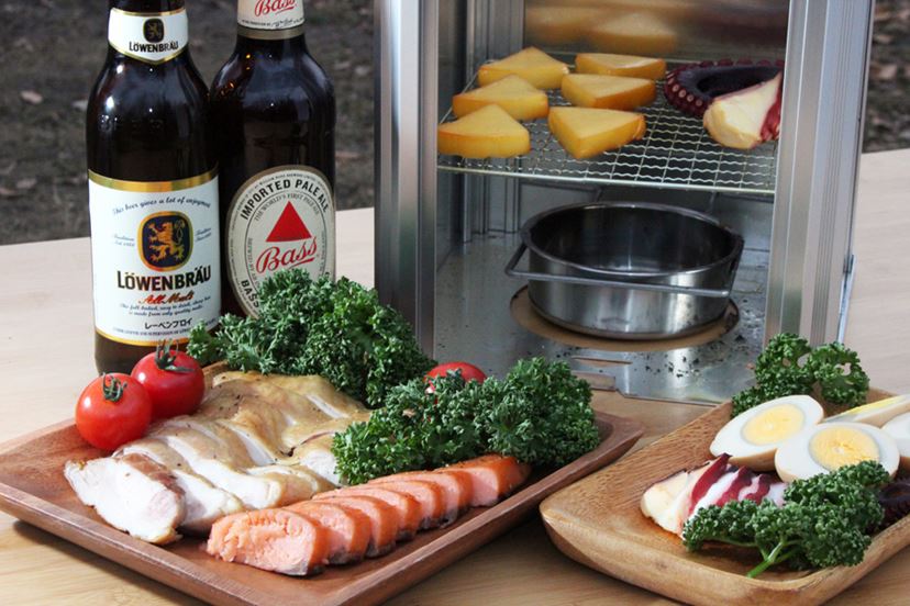 シングルバーナーで燻製が作れるスモーカー「たくみ香房フルセット」が