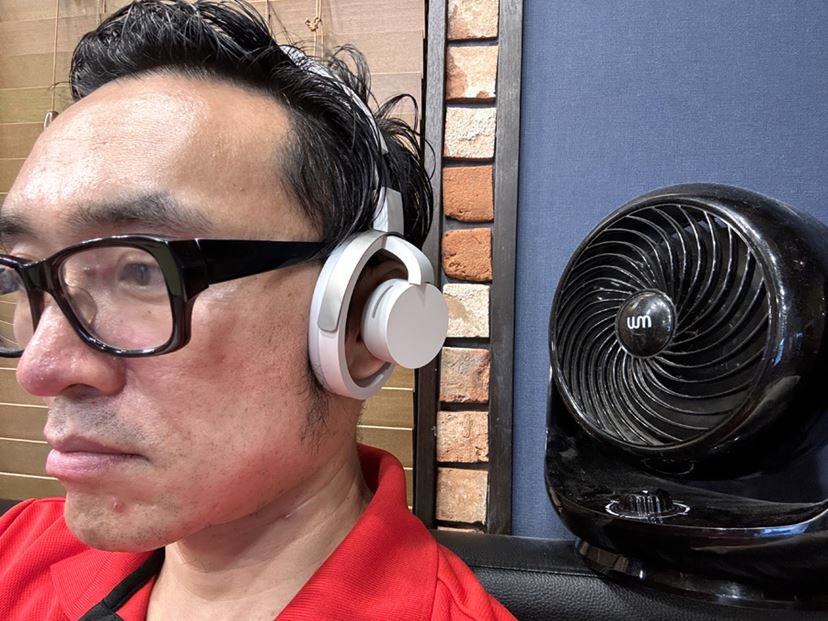 耳をふさがないヘッドホン「nwm ONE」は期待値以上の完成度！ - 価格