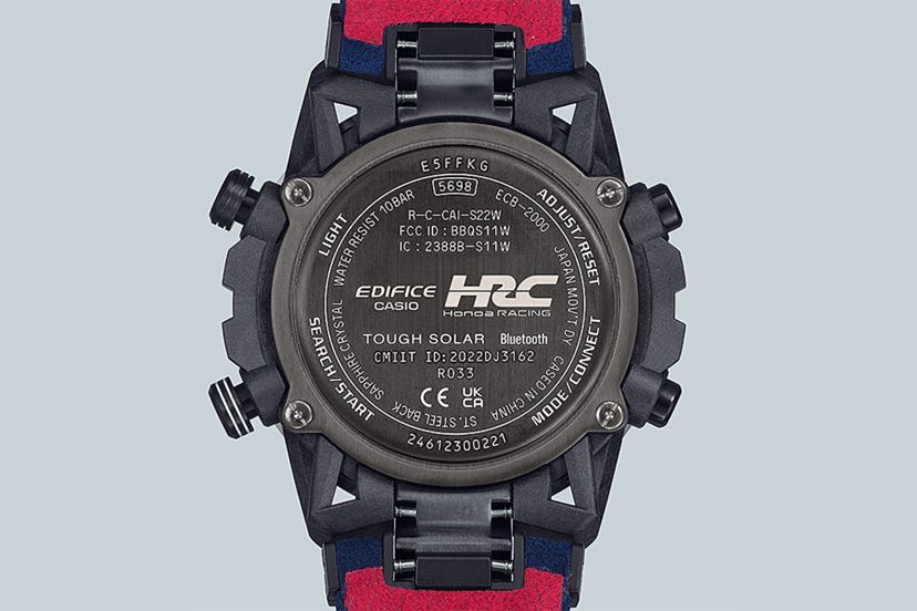 ファン心をくすぐる！ トリコロールに染まったカシオ「エディフィス