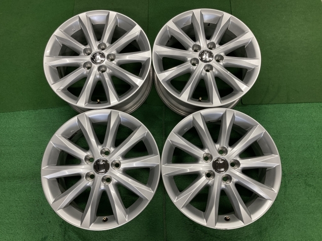 トヨタ 200系 クラウン ロイヤル 純正 17インチ アルミホイール買取