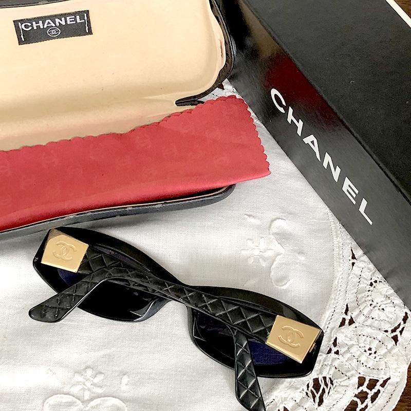 シャネル CHANEL ブルーサングラス（ケース・箱付）