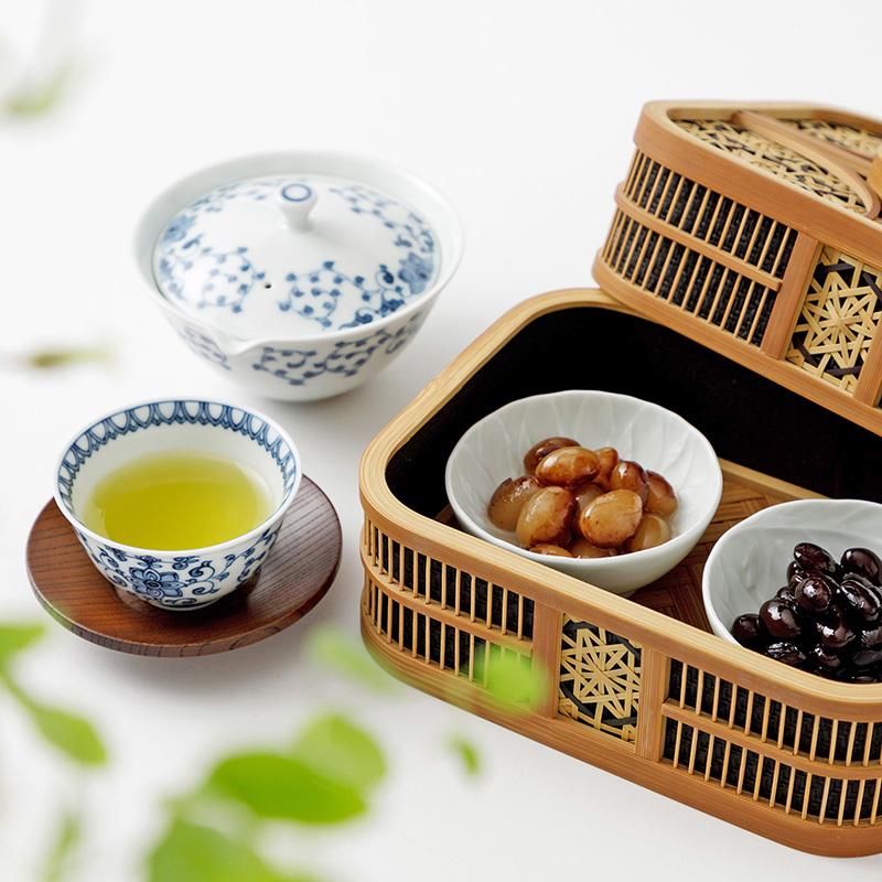 平戸松山窯 小煎茶碗 花唐草 - いい日になりますように