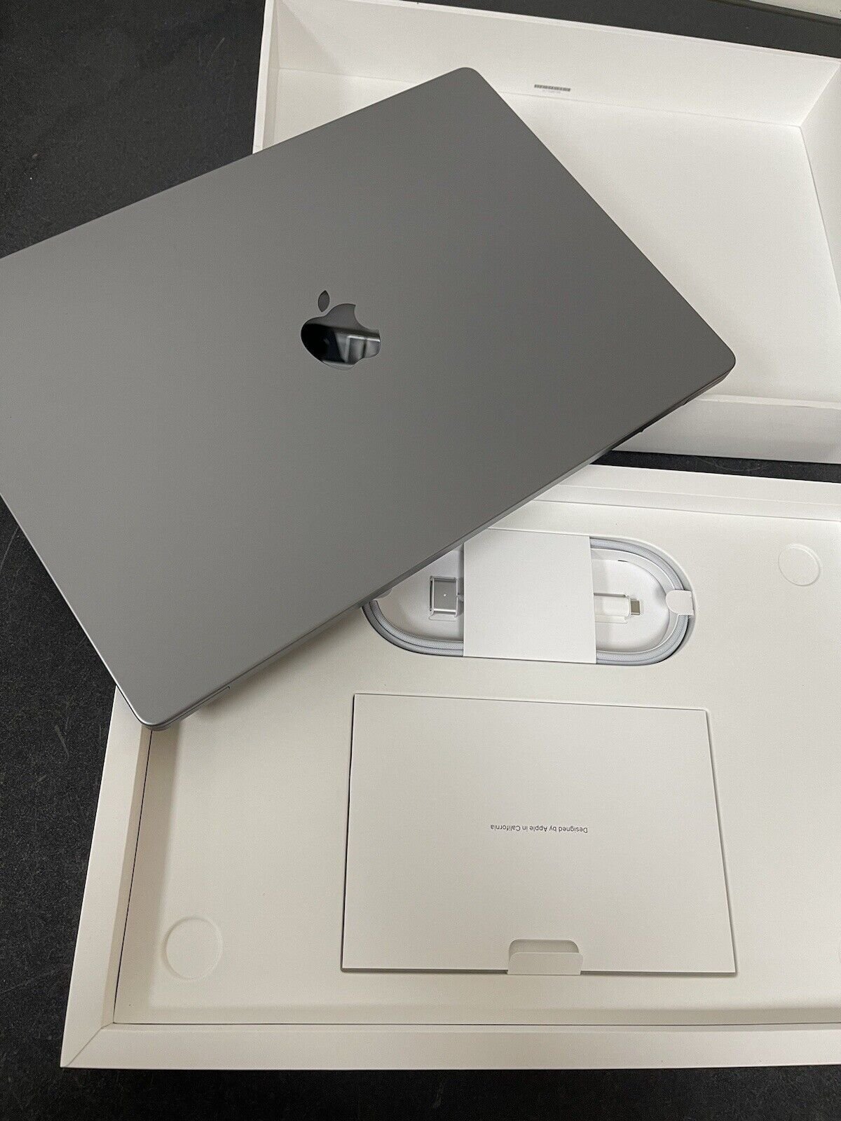 M1 MAX MACBOOK PRO - 64GB / 2TB (SPACE GRAY) | z index