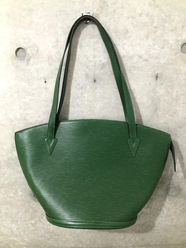 昔に購入した、ルイヴィトンのエピシリーズ。サンジャック