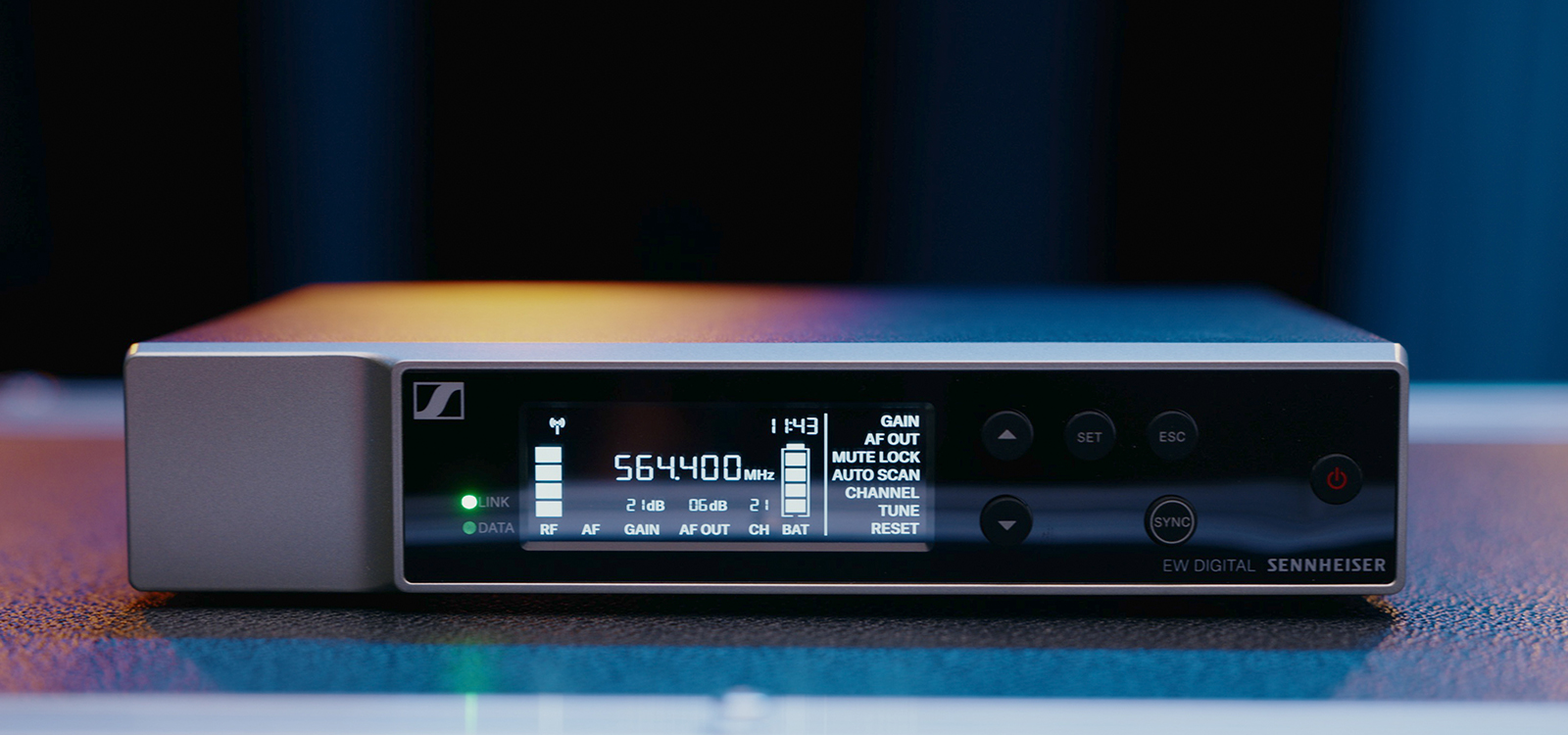 ゼンハイザー e935 ワイヤレス：説得性が高い音質をそのままステージへ