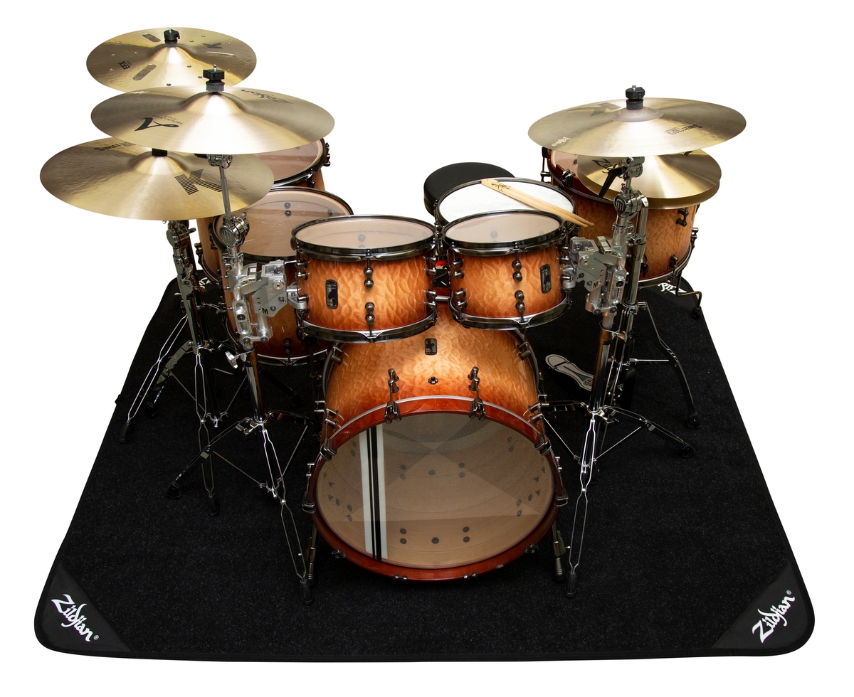 重厚なサポート力と美しい外観を両立：Zildjian Deluxe Drum Rug登場