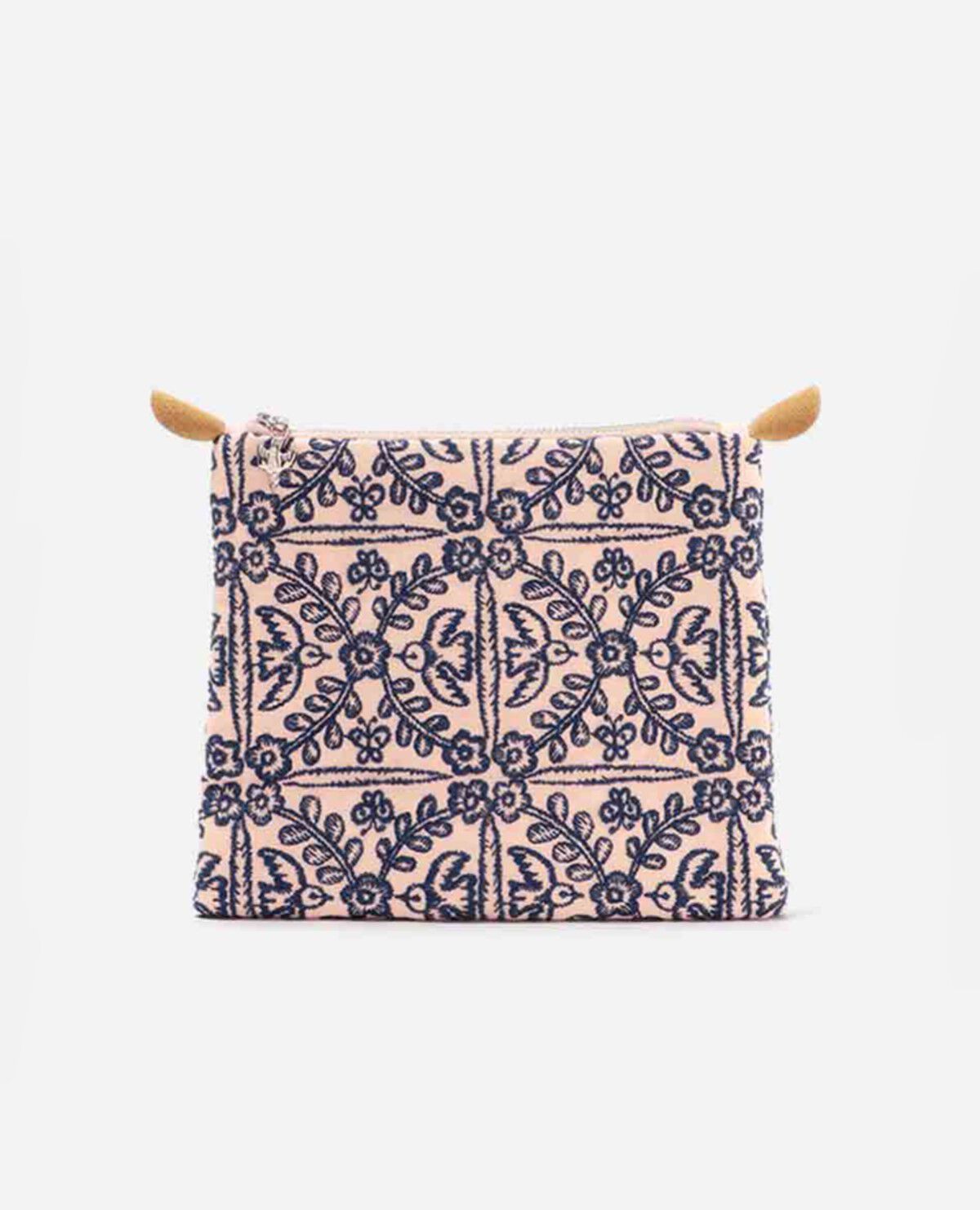 ミナ ポーチ felice Korva pouch｜ミナ ペルホネン