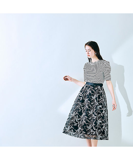 メッシュフラワー刺繍スカート（83043502） | Rose Tiara