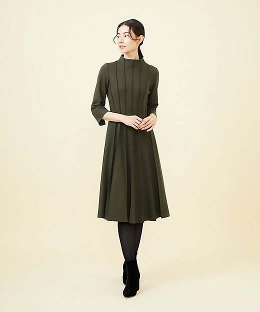 ピンタックラインフレアドレス | Sybilla (Women)/シビラ | 三越伊勢丹