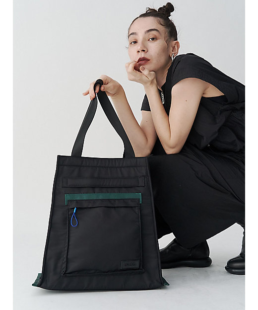 TRAPEZE NYLON BAG | UN3D./アンスリード | 三越伊勢丹