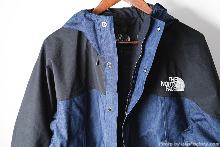 マウンテンライトジャケット』サイズ感とオンライン通販の狙い目を