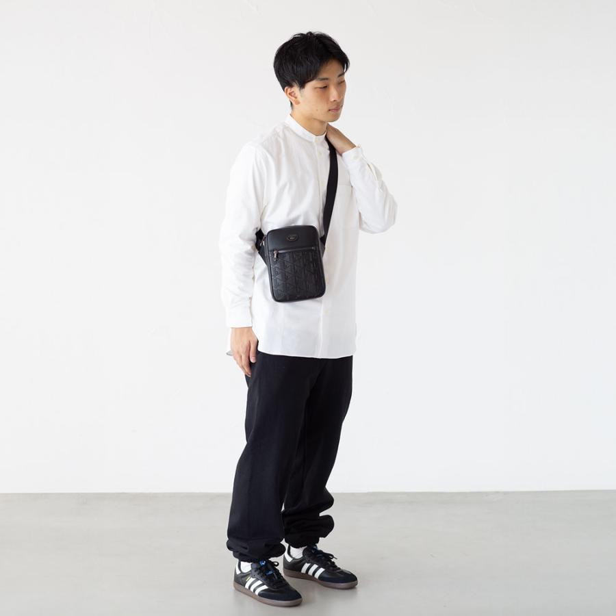 LACOSTE（ラコステ） モノグラム ショルダーバッグ LACOSTE NH4486MR