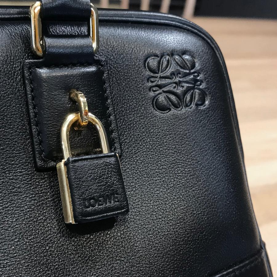 LOEWE（ロエベ） 【新品同様】ロエベ アマソナ23 カーフ ブラック