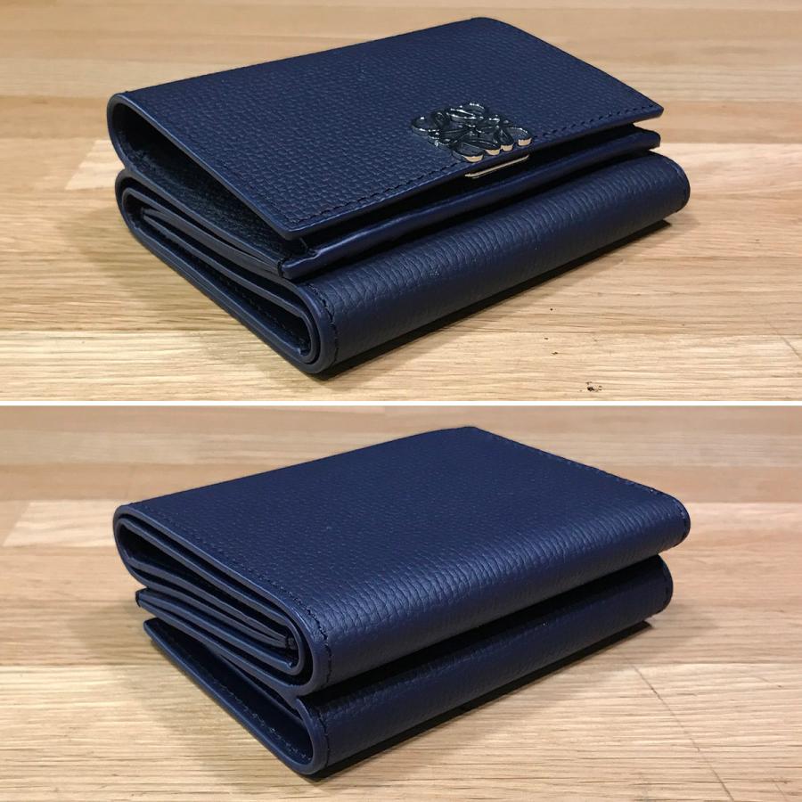 LOEWE（ロエベ） 【新品未使用】ロエベ アナグラム トライフォールド