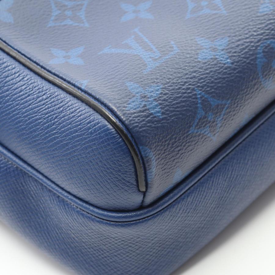 LOUIS VUITTON（ルイ・ヴィトン） アウトドアメッセンジャーPM