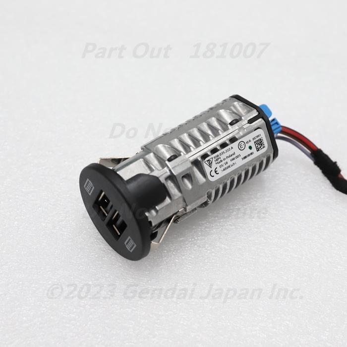 PORSCHE（ポルシェ） [P-16]マカン ターボ 95B USB 充電ポート