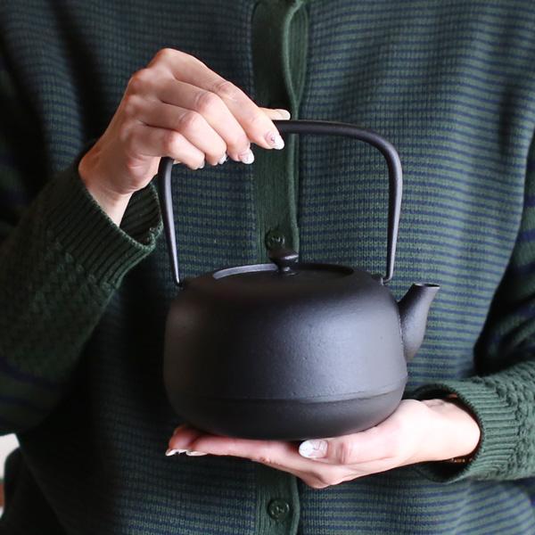 東屋 鉄瓶 水沢姥口 小 1リットル 南部鉄器 南部鉄瓶 岩手県水沢 日本