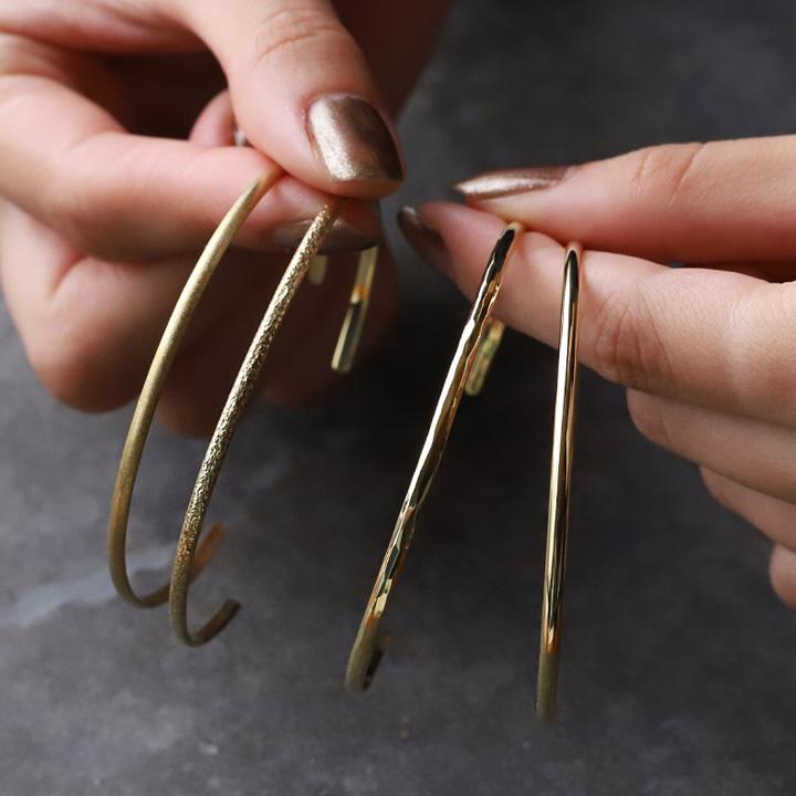 DEVAS 【土日限定10000円OFFクーポン有】 k18 バングル 18金