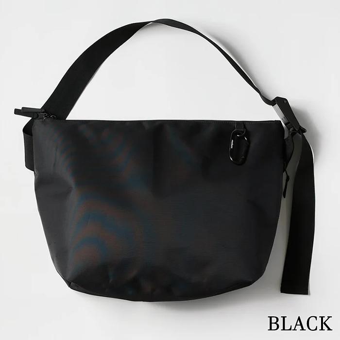 meltum（メルタム） ナイロンメッセンジャーバッグM NYLON MESSENGER