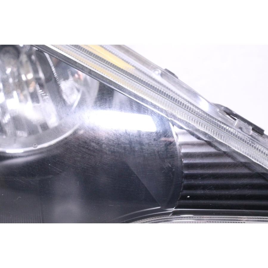 アクア 23-1949☆前期 LED NHP10 アクア☆右ヘッドライト KOITO 52-247