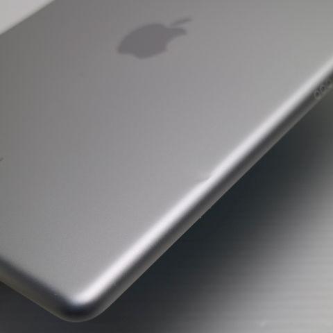 美品 SIMフリー iPad 第8世代 Wi-Fi+Cellular セルラー 32GB シルバー