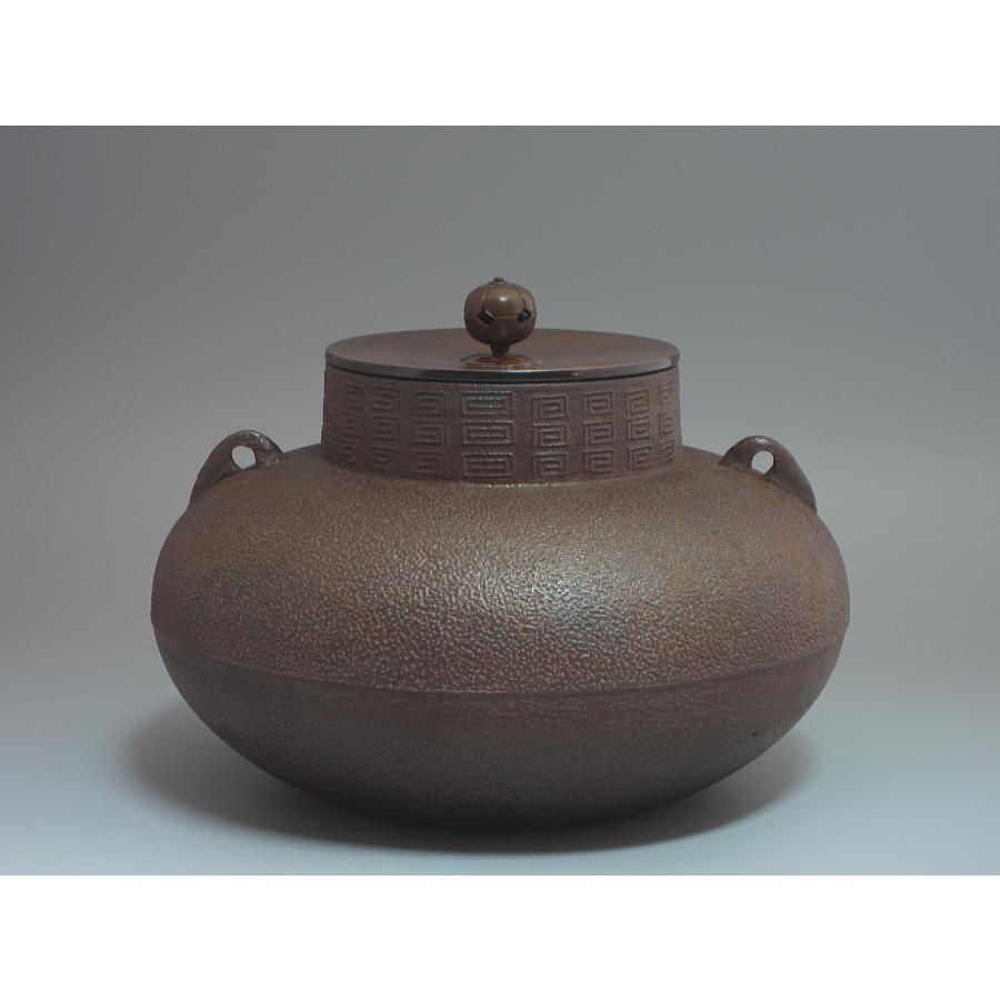 甑口雷紋釜 高橋敬典工房 共箱（炉・風炉兼用） : 茶道具商 越中屋
