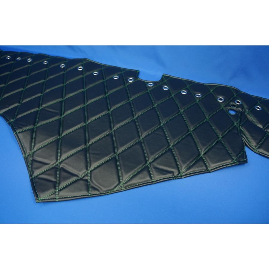 17プロフィア用 リング付 ダッシュマット 艶消しブラック/緑糸