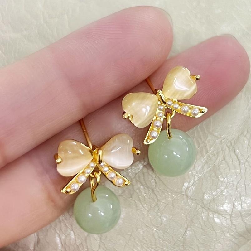 ピアス イヤリング 和田玉 パワーストーン みどり グリーン リボン