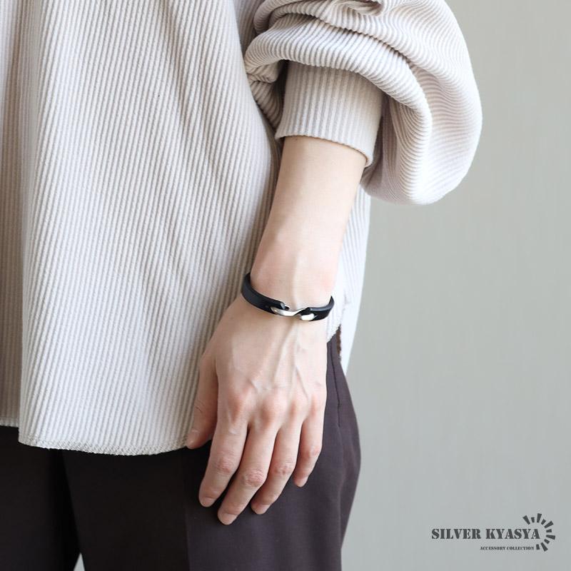 ブラック、Mサイズ) シンプルな本革ブレスレット 2サイズ レザー