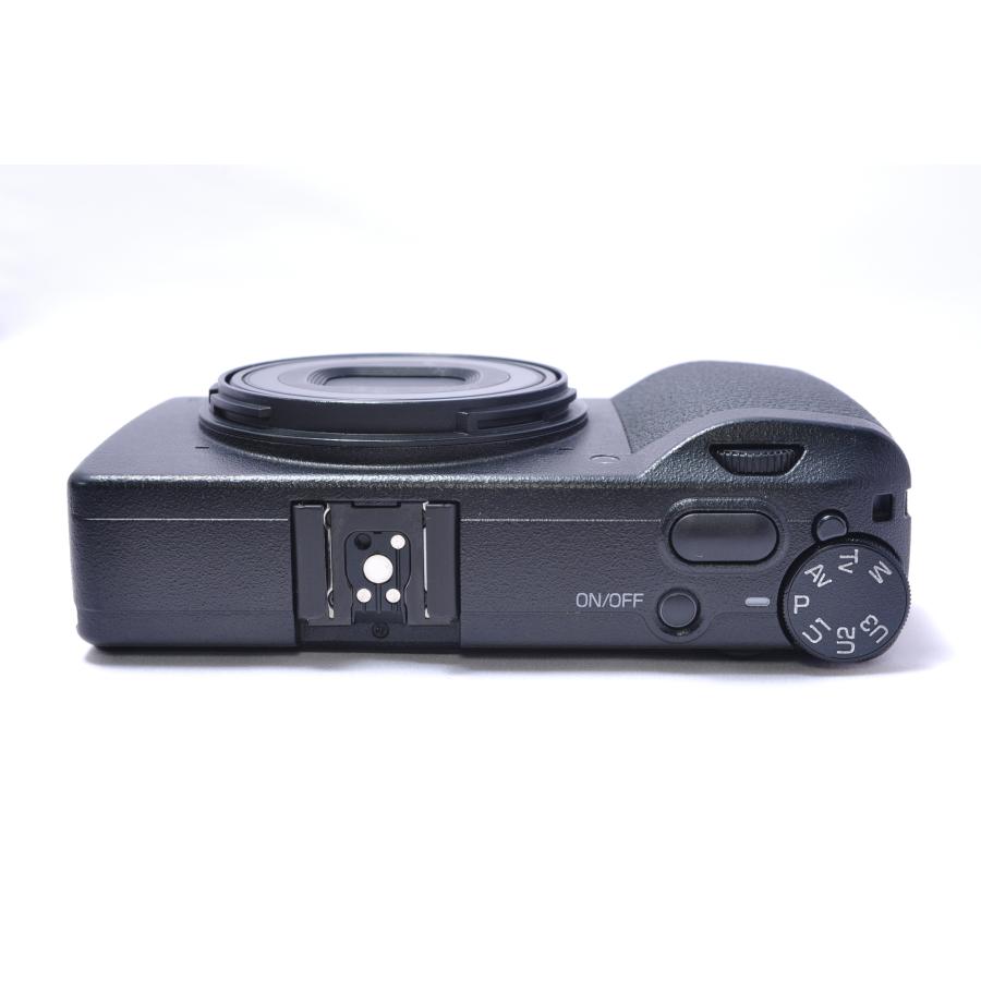 RICOH GR リコー III デジタルコンパクトカメラ 240万画素 : カメラの