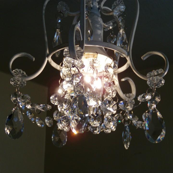 シャンデリア ミニシャンデリア ガラスビーズ ホワイト 北欧 おしゃれ