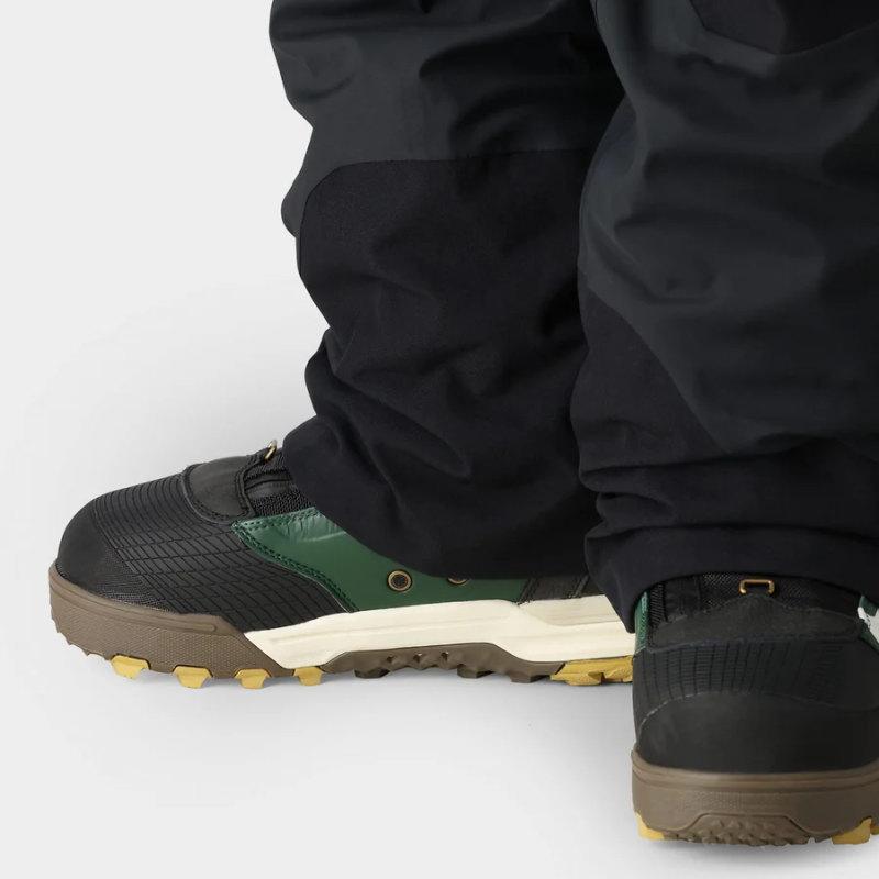 686（シックスエイトシックス） ○ 686 GORE-TEX STRETCH DISPATCH BIB