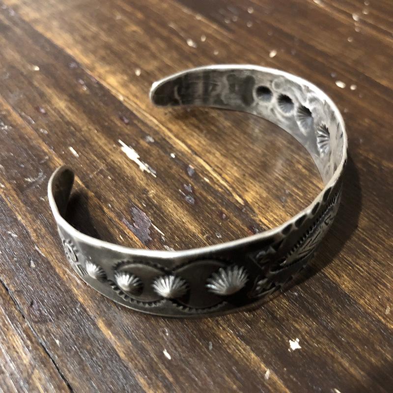 Vintage Native American Navajo Fred Harvey Style Coin Silver Cuff
