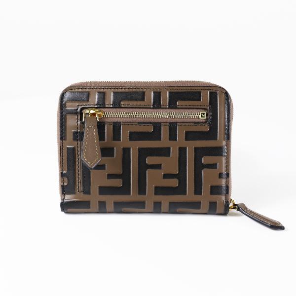 FENDI（フェンディ） 二つ折り財布 FF Diamond Zip Around Bi-Fold