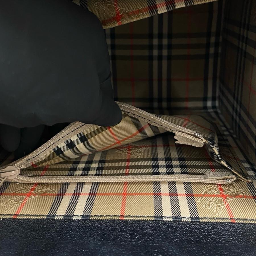 BURBERRY（バーバリー） 極 美品 希少品 ロゴ 刻印 ノバチェック