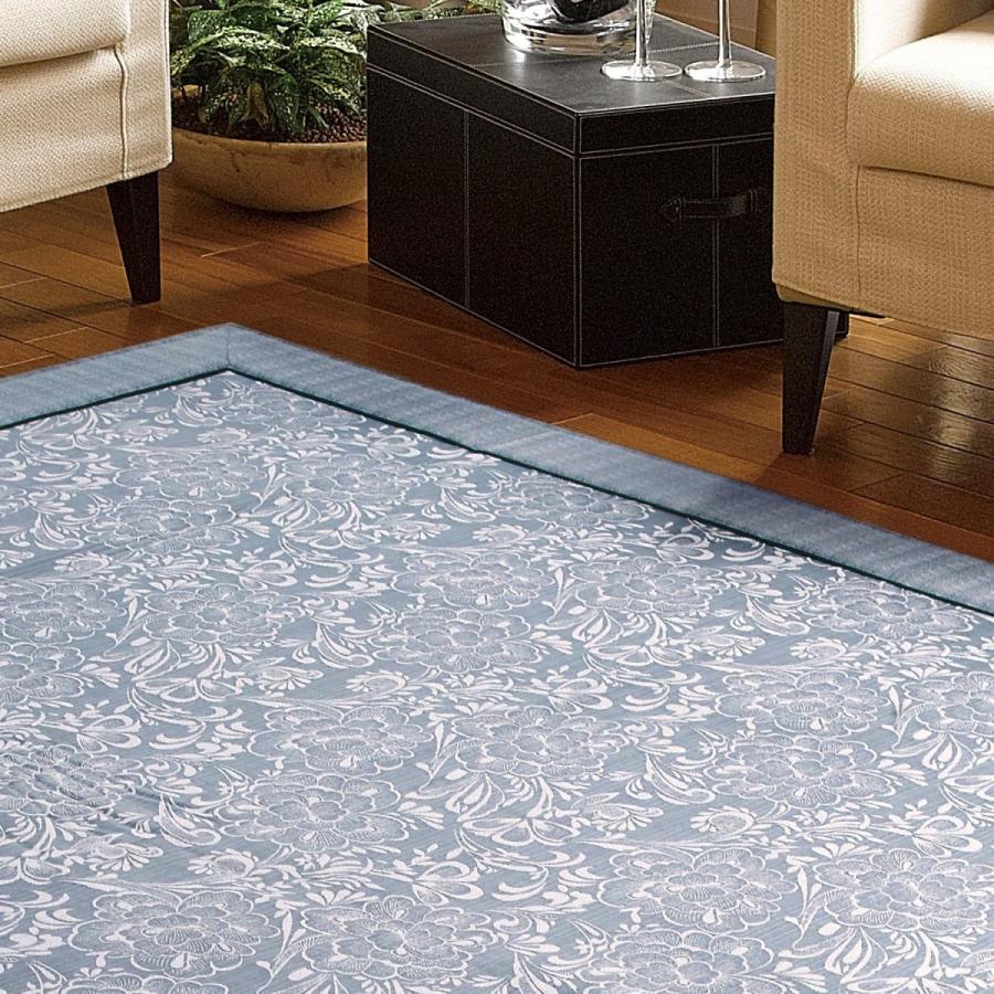 青い花柄ラグ フリンジ付き ウールラグ ボタニカルな花柄のあしらいが