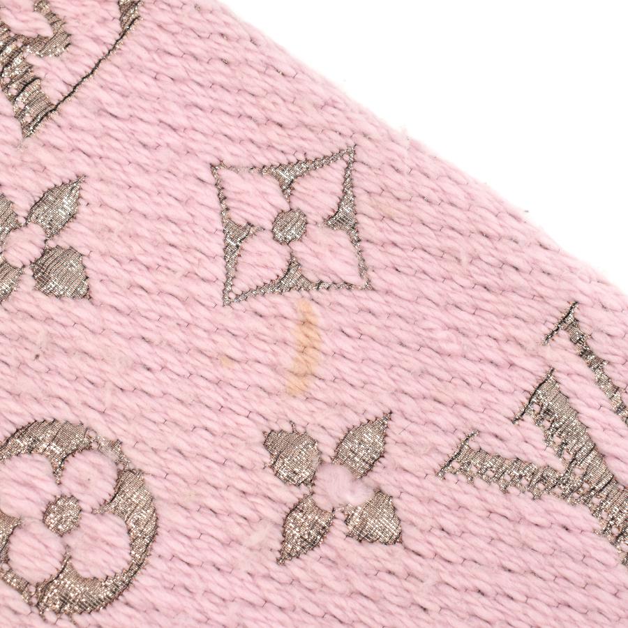 LOUIS VUITTON（ルイ・ヴィトン） マフラー エシャルプ ロゴマニア
