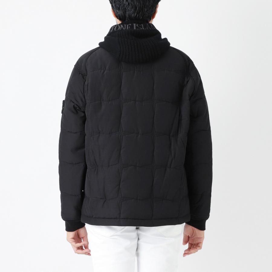 STONE ISLAND（ストーン アイランド） 中綿入り ジップアップ ブルゾン